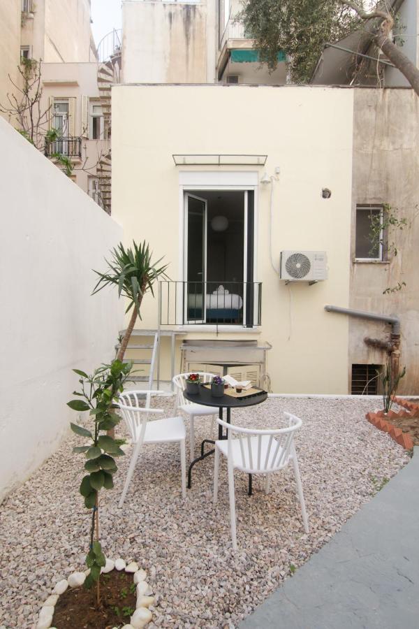 Patio Apartment Near Metro & Acropolis Athènes Extérieur photo